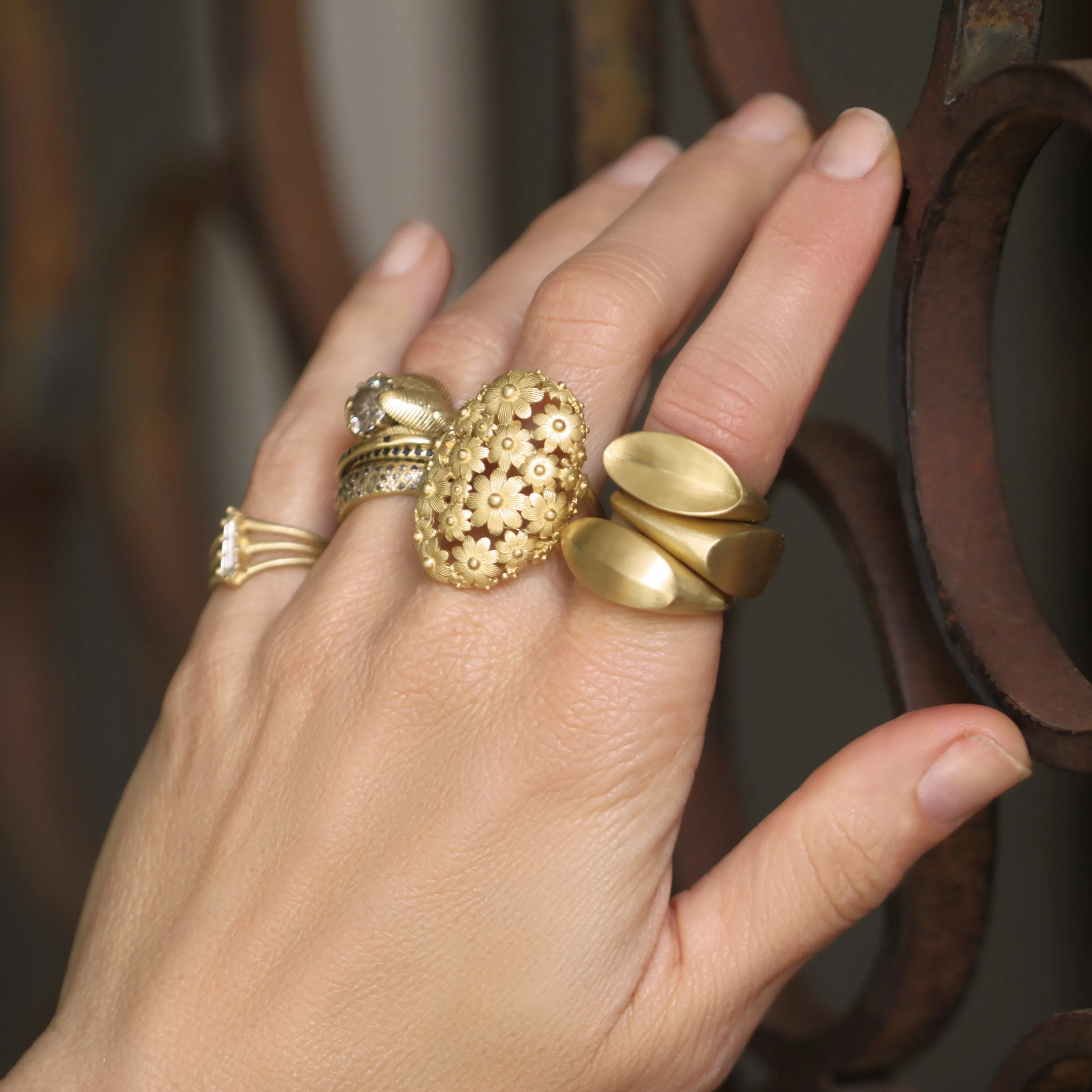 A Flat Oval Signet Ring
