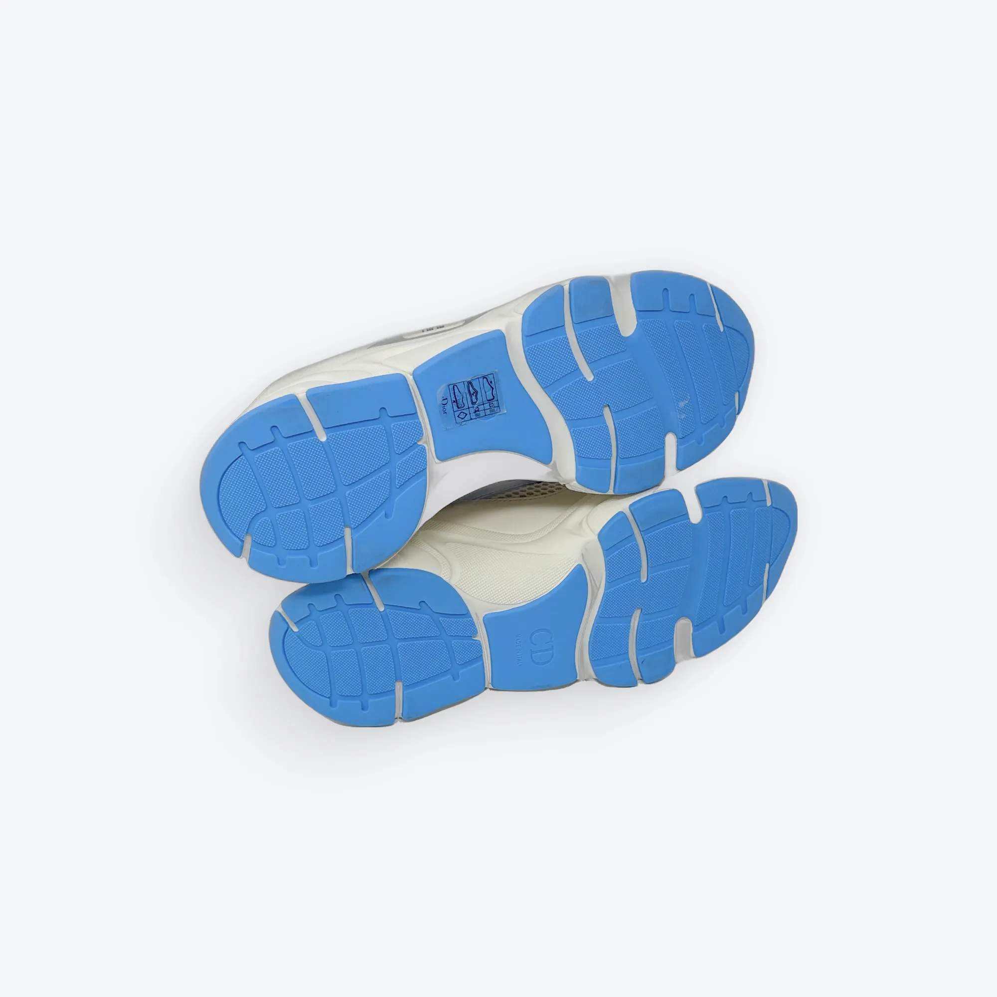 B22 ‘Cream / Light Blue’