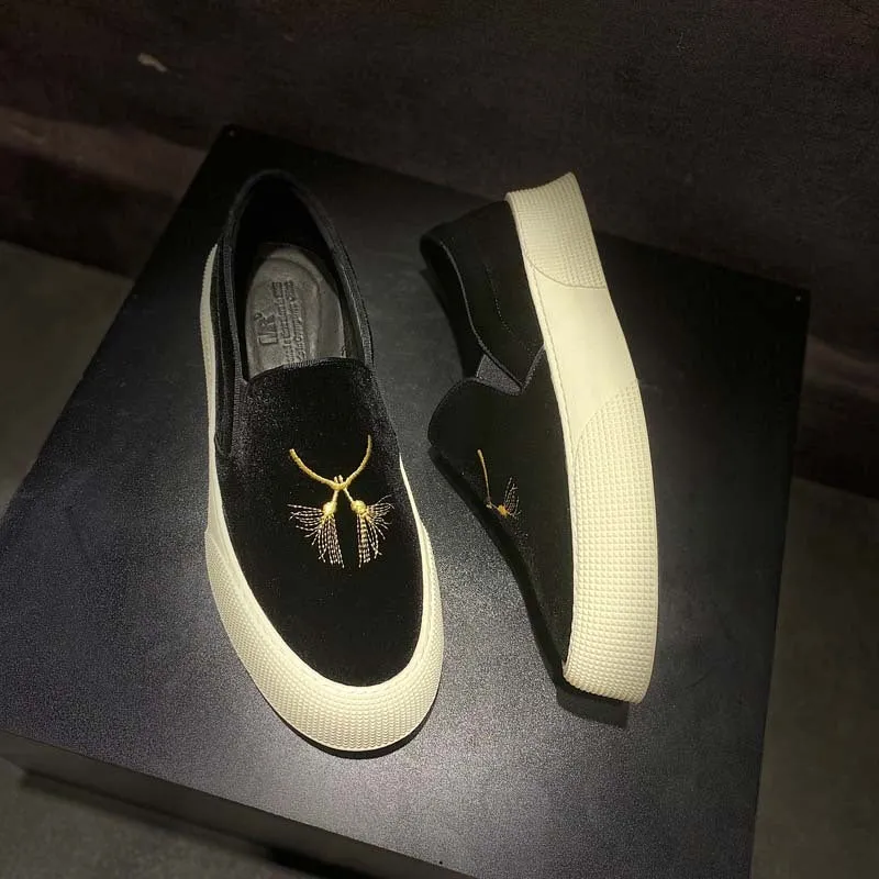 Breathable Men's Slip-On Casual Youth Sneakers
