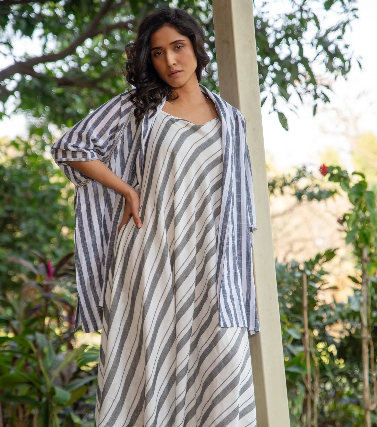 CONTEMPORARY COTTON STRIPED OVERLAY SET