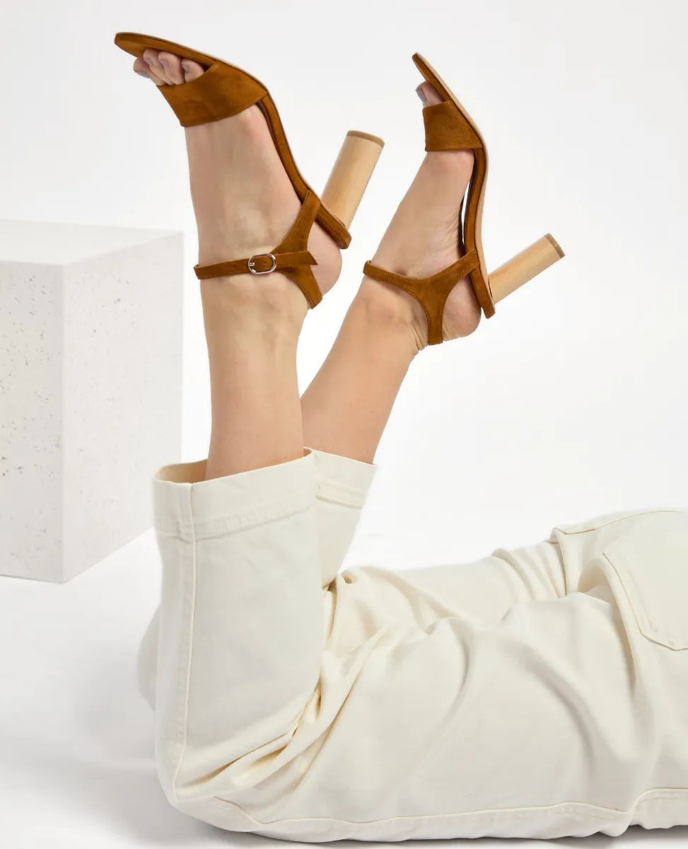 Gigi Heel