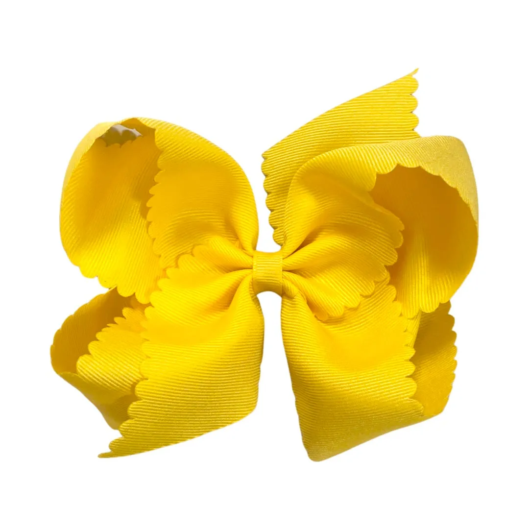 King Grosgrain Scallop Edge Hair Bow on Clippie