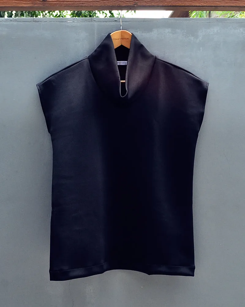 LORICA HIGH COLLARED TOP
