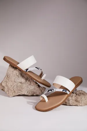 Medusa White Flats