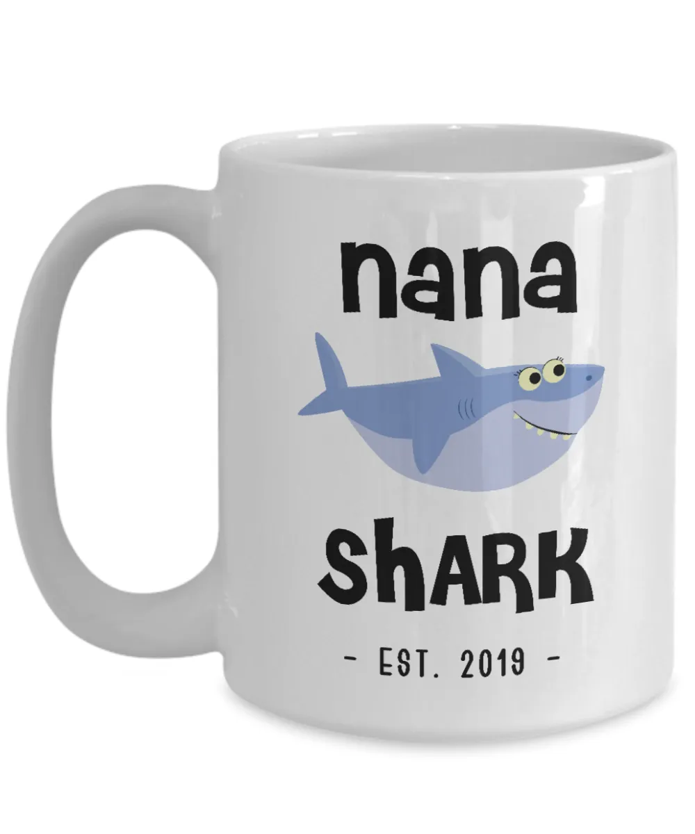 Nana Shark Mug New Nana Est 2019 Do Do Do Expecting Nanas Baby Shower Pregnancy Reveal Announcement Gifts Coffee Cup
