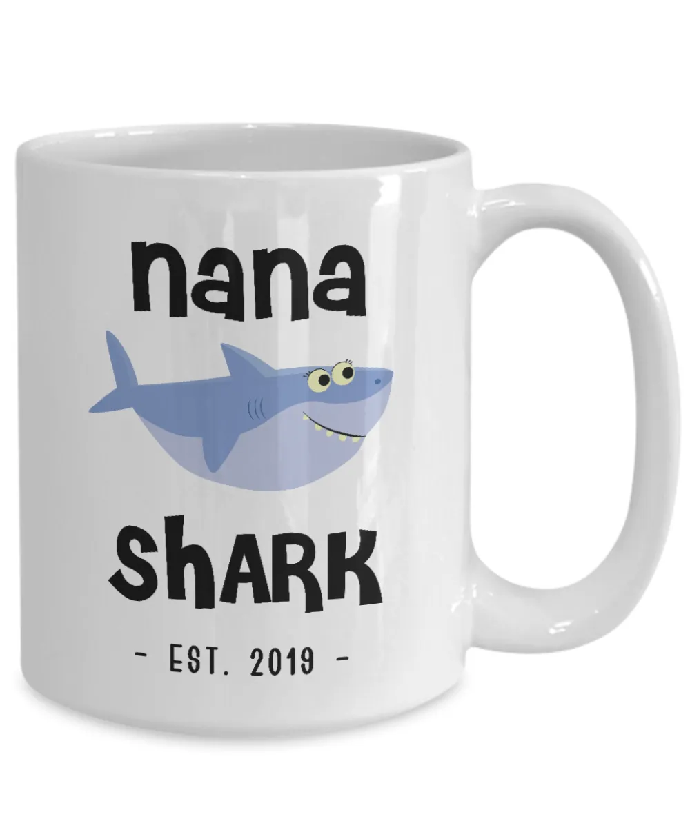 Nana Shark Mug New Nana Est 2019 Do Do Do Expecting Nanas Baby Shower Pregnancy Reveal Announcement Gifts Coffee Cup