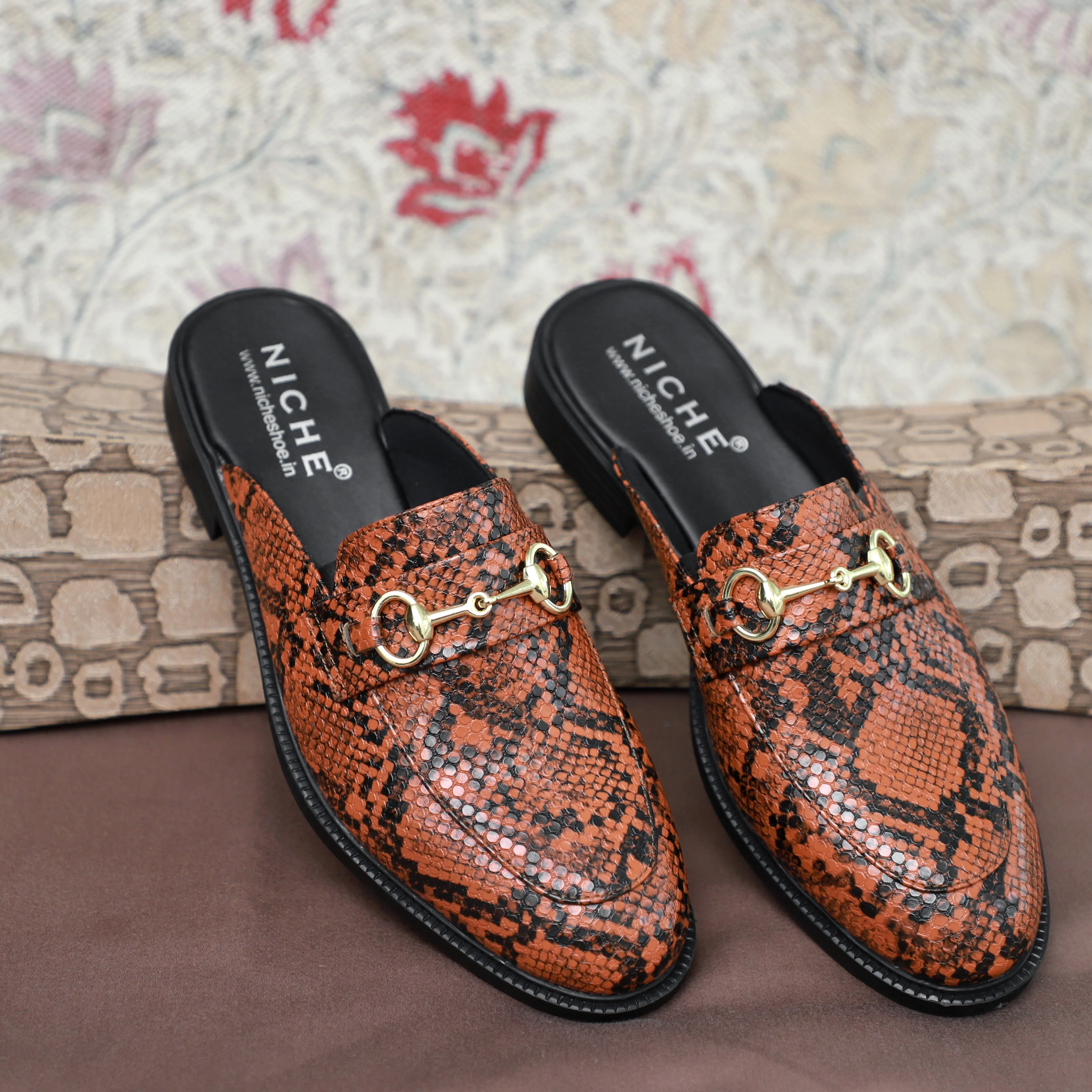 NICHE Aremenia Luxe Mule