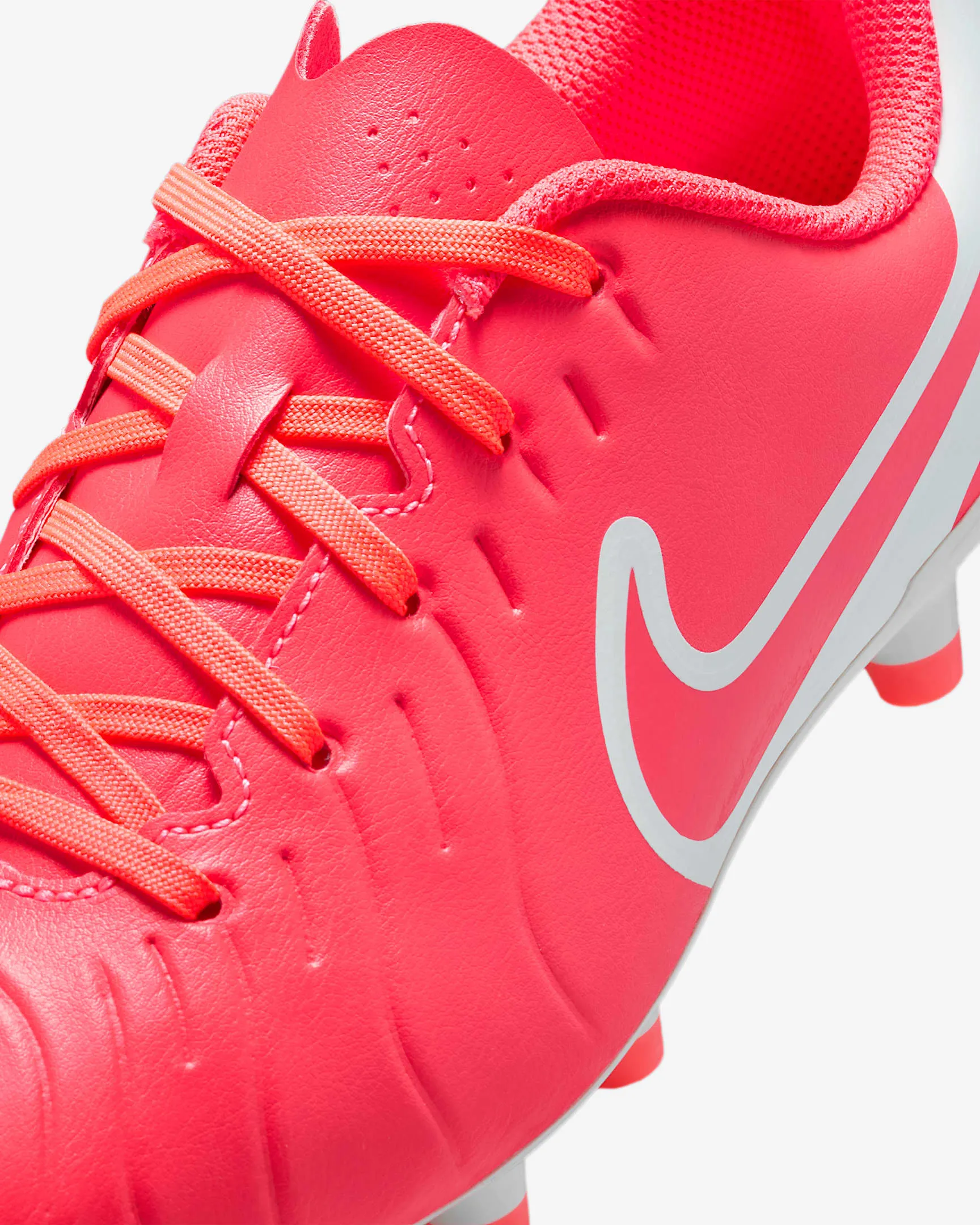 Nike Jr. Tiempo Legend 10 Club Younger/Older Kids' Multi-Ground Low-Top Football Boot