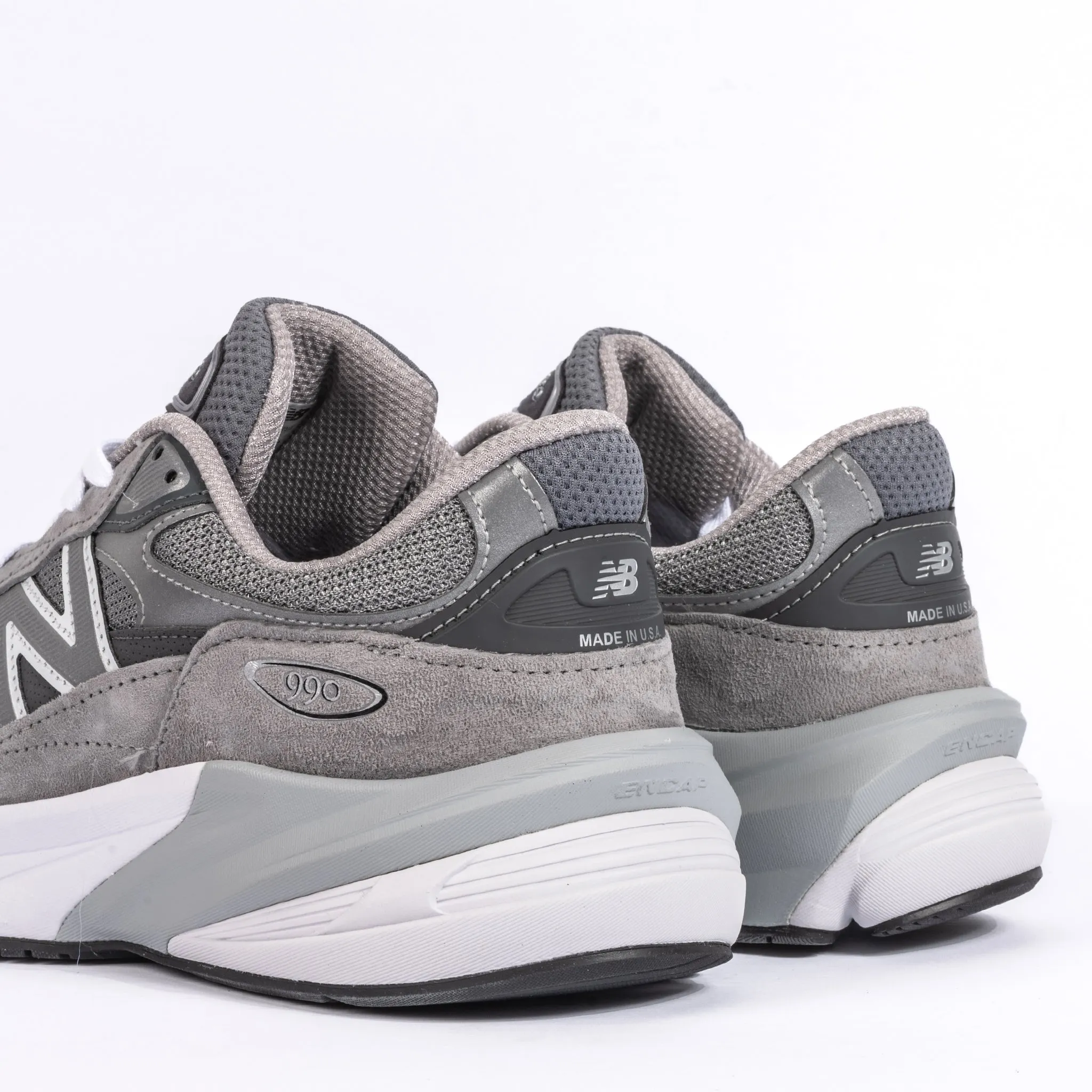 THE 990 V6 - GREY - SUEDE