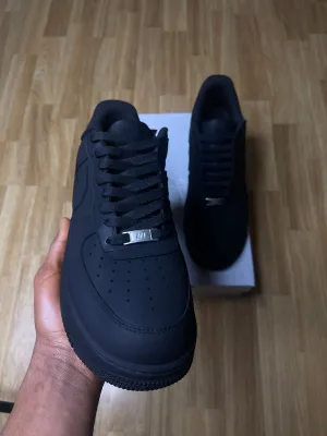 Vanta black air force 1